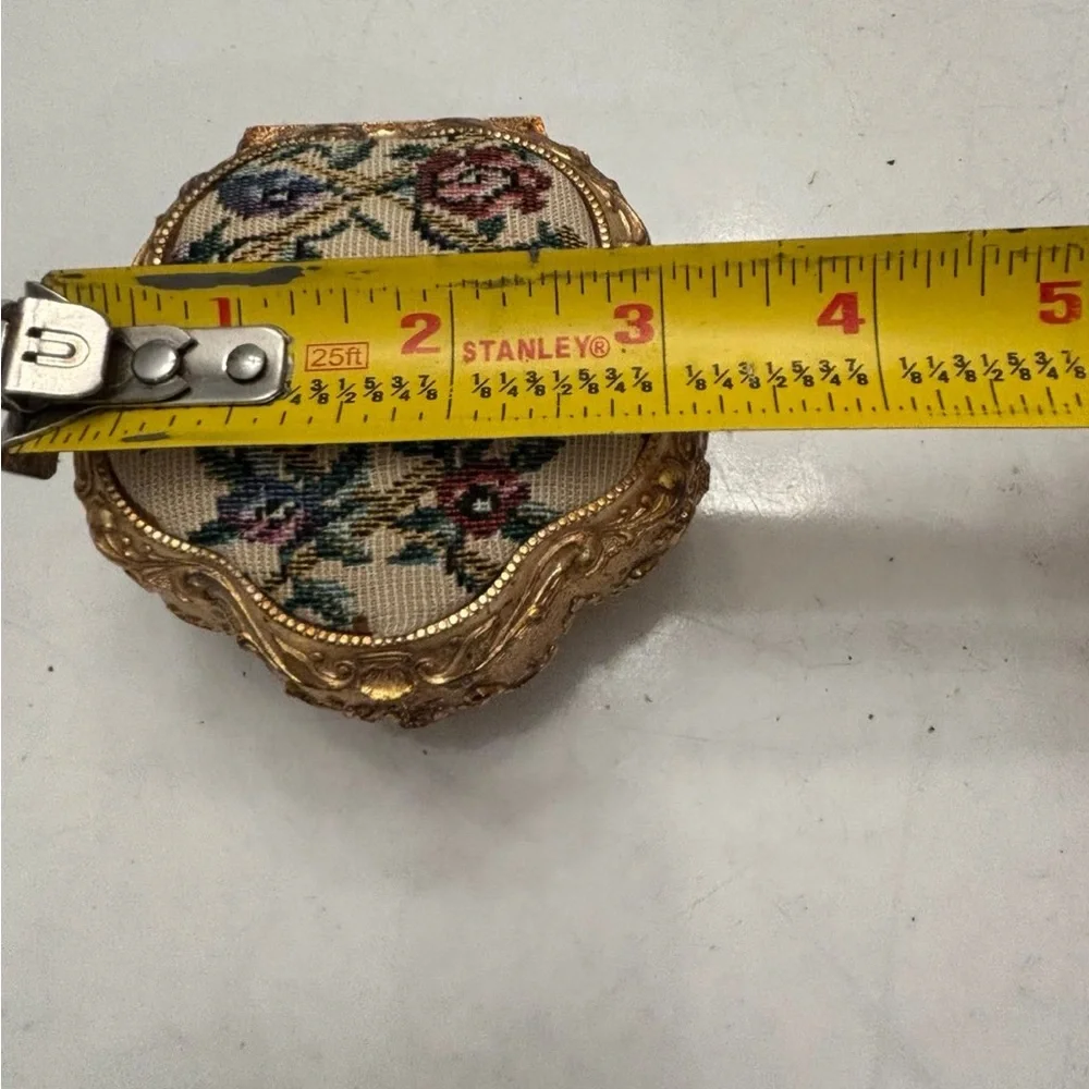 N/A vintage footed